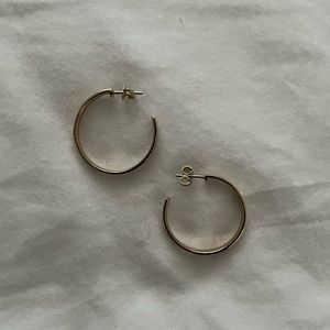 Mejuri Daily Hoop in Gold Vermeil